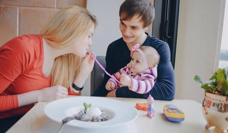 Parents Should Give Their Babies a Break from the Spoon